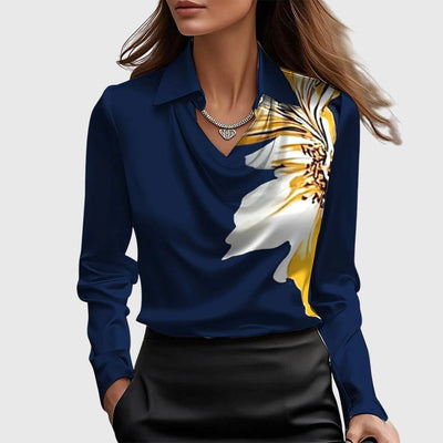 JULIA™ | Blouse avec un éclat luxueux et un col plissé
