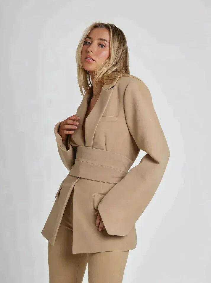 Sasha™ | Manteau long élégant pour femme avec ceinture