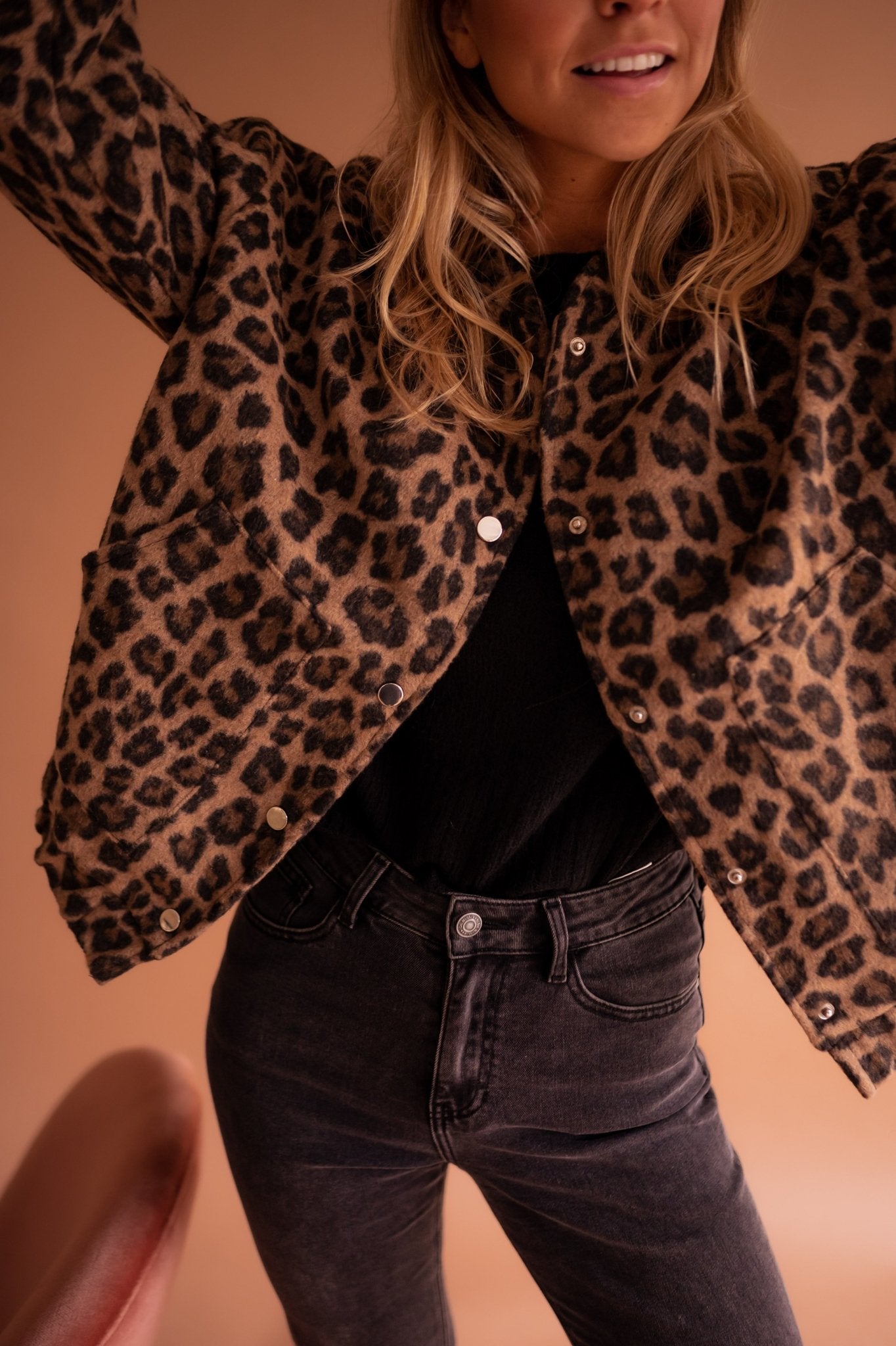 Lola™ | Veste tendance à imprimé léopard