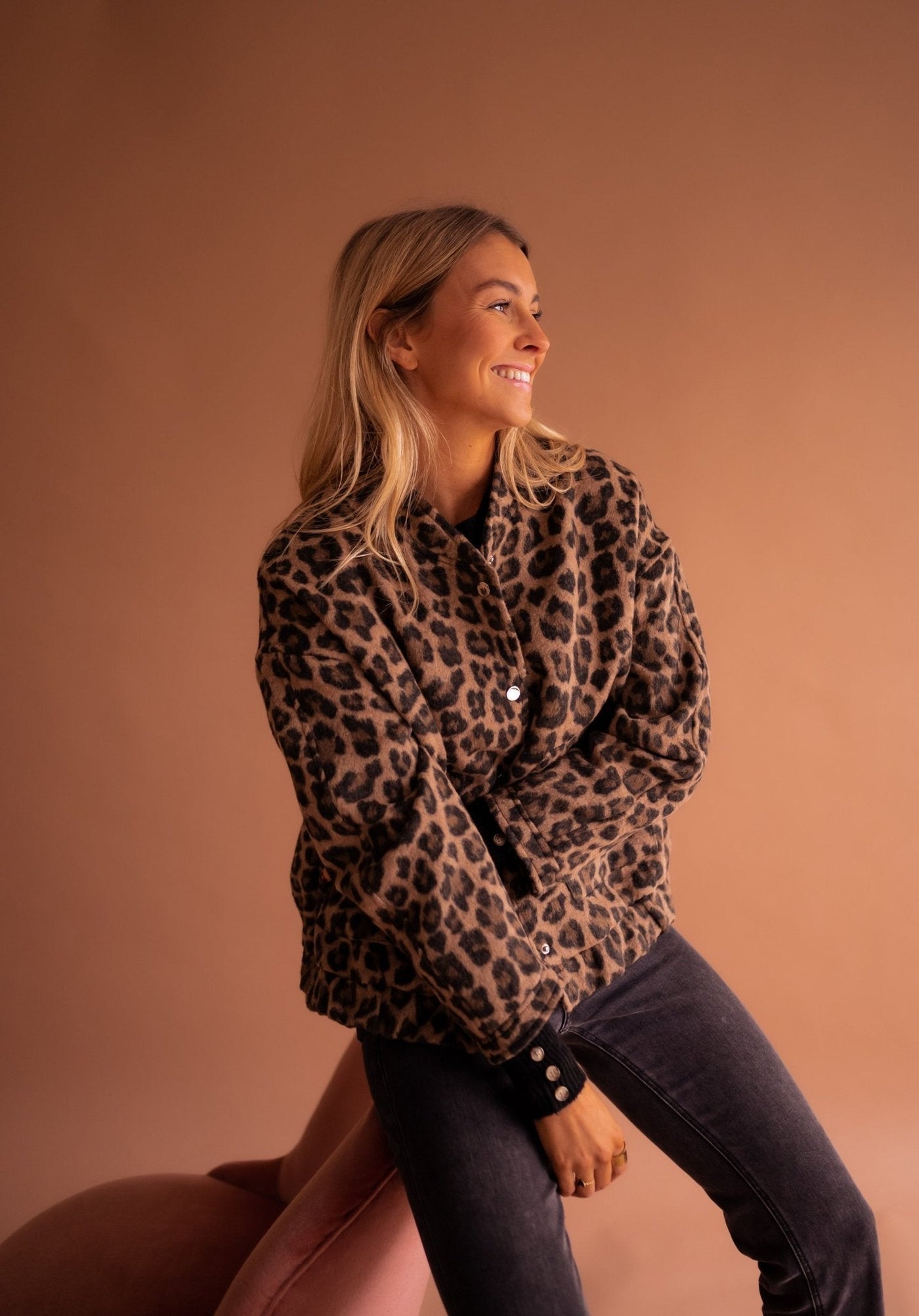Lola™ | Veste tendance à imprimé léopard